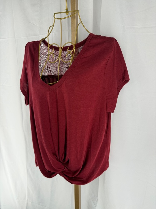 Arizona Jean Company Short Sleeve Lace Back Twist Front Top Shirt - XL  Wine Red - Picture 2 of 10